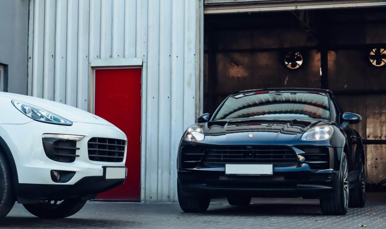 Porsche repair garage in Dubai